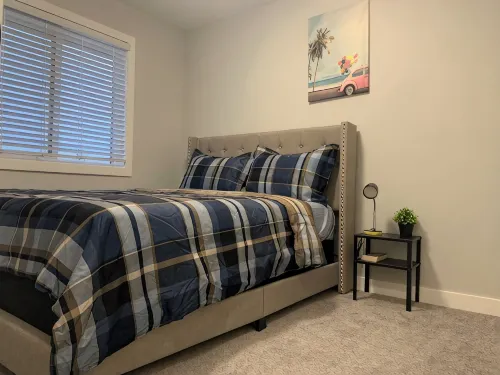 Luxurious 3 BR Villa with free parking - King Bed - 홈스테이