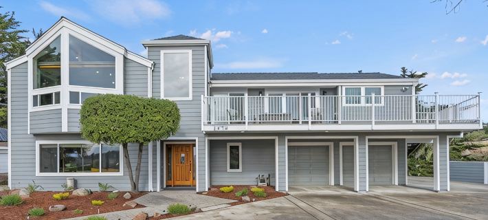 Renovated home w/ breathtaking views of the bay and new hot tub Hotéis em Bodega Bay