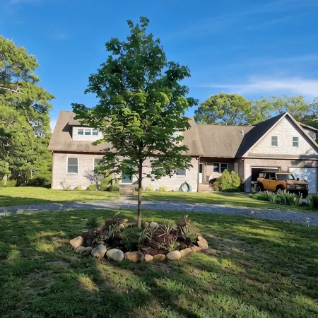 Chappaquiddick retreat-outdoor shower, hot-tub, decks, central AC-close to beach