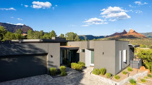 Luxurious Modern Masterpiece in Uptown Sedona - Villas
