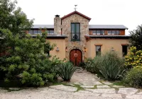 Hudson Bend Casa at Lake Travis Owned by famous chef - Wifi