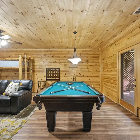 Cozy Cabin Near Helen + Hot Tub + Fire Pit + Game Room + More