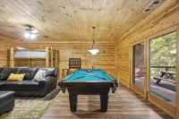 Cozy Cabin Near Helen + Hot Tub + Fire Pit + Game Room + More - con encanto