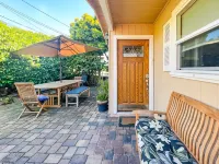 Monterey County Seaside, Bungalow Minutes from the Ocean ! - 3-Star