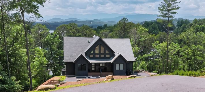 Quiet Waterfront Lake House with Private Dock Hotels in McDowell County