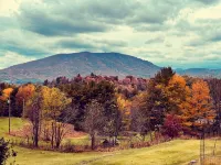 Farmhouse with Amazing Views, Enjoy the Peacefulness of Living on a Farm - 2-Star