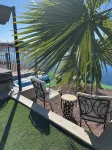Lakeside 1 Bedroom Apt w/ living room, kitchenette and laundry - Apartments
