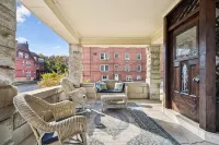 Stone Cliff Manor- historic home with unique history.  Perfect for large groups - 4-Star