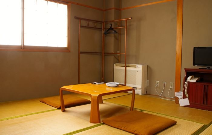 Tomiyamakan