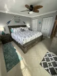 Gorgeous Beachfront Condo! - 4つ星