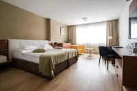 Mikado Hotel - 4-Star