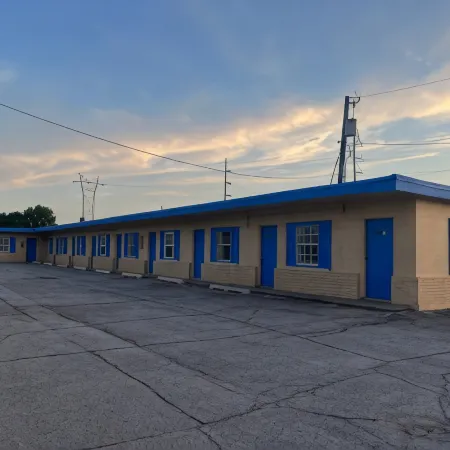 Holiday Motel Tulsa OK