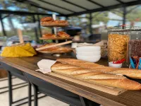 Château des Cinq Cantons - breakfast
