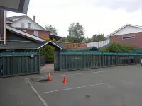Happy Motel - parking