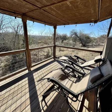 Private, quiet, rustic cabin. Minutes from Old Tunnel State Park