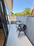 Modern Private 2BR Unit in Takapuna | Parking - guesthouses