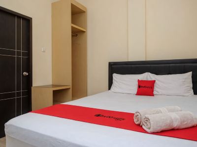 RedDoorz Near Taman Pantai Alam Indah Tegal