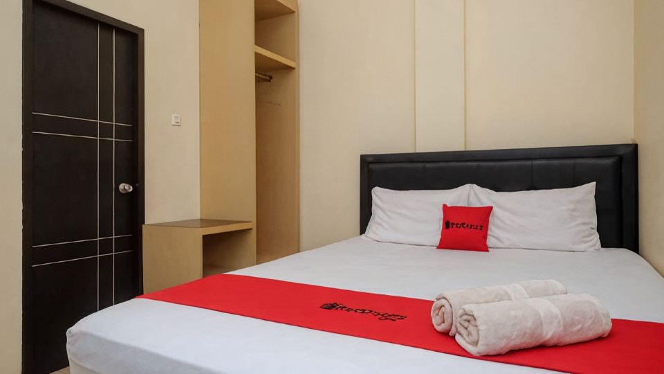 RedDoorz Near Taman Pantai Alam Indah Tegal