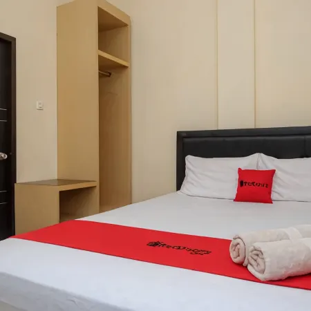 RedDoorz Near Taman Pantai Alam Indah Tegal