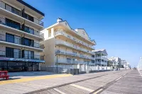 Oceans Pointe 202 - Hello Beautiful - oceanfront 3br condo on 12th & boardwalk - อ่างจากุชชี่