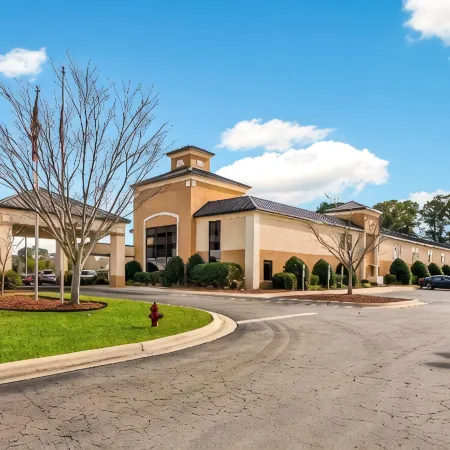 Clarion Pointe New Bern
