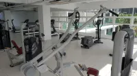 ArbarHome with Wifi! Impiria Residensi Port Klang - Gym
