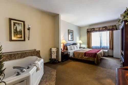 Quality Inn & Suites - parking