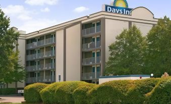 Days Inn by Wyndham Norfolk Military Circle