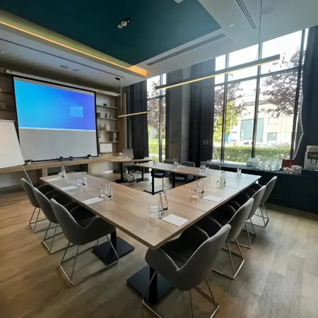 Hampton by Hilton Warszawa Mokotow Отели рядом с достопримечательностью «Урсынов»
