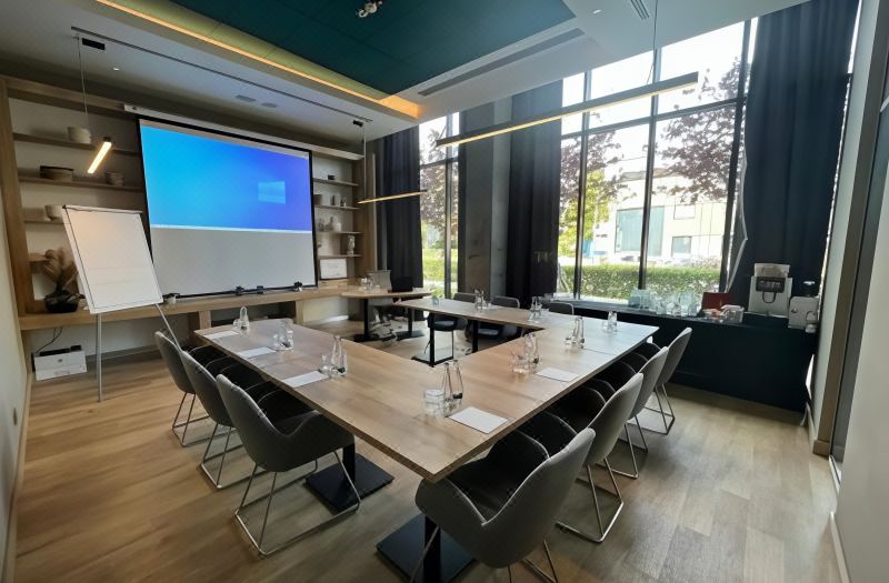 Hampton by Hilton Warszawa Mokotow photo 2