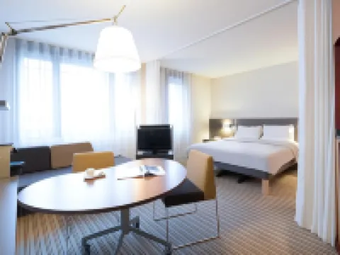 B&B HOME Paris Nord 18ème Hotels in Saint-Denis