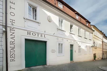 Boutique Hotel Constans