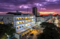 Sentrim Castle Royal Hotel Hotels near Fort Jesus Museum