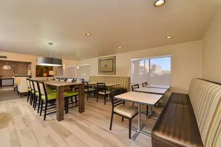 Comfort Suites at Tucson Mall