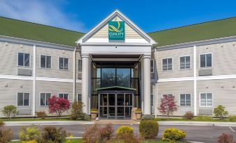 Quality Inn and Suites Newport - Middletown