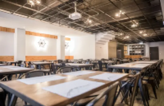 旅人驛站-鐵花文創館