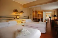 Suites del Bosque Hotel