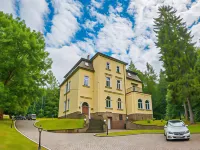Parkhotel Muldental Hotels near Evang.-luth. Kirche Falkenau