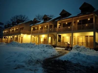 Woodridge Cottages Kalam 住宿飯店