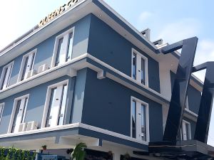 Queens Court Hotel Lagos
