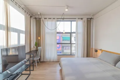 Beige Poshtels