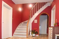 Lovely Town Apartment - Sleeps 5 Parking & Garden Hotels in Rødding