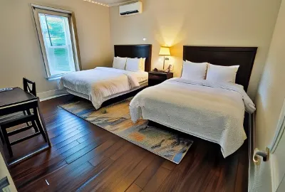 Nader's Motel & Suites Các khách sạn gần ALDI