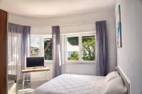Hotel Costa Verde Отели в г. Розињано Солве
