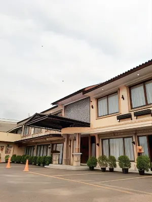 The Swarna Hotel Bayah Lebak Hotel dekat Karang Bokor Sawarna