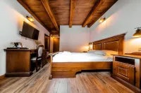 Casa Chitic - Hotel & Restaurant- STR Nicolae Balcescu 13