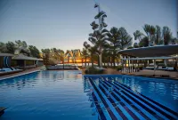 Awa Resort Hotel - piscina