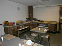 Sete Lagoas Residence Hotel - breakfast