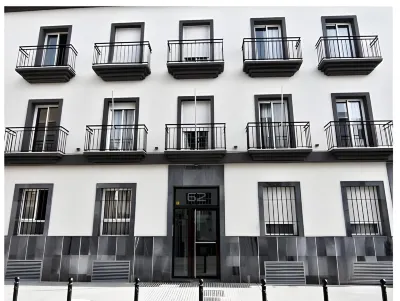 アパルタメントス プラザ デ ラ ルス カディス のホテル