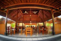 Grand Cepu Hotel Hôtels à : Cepu